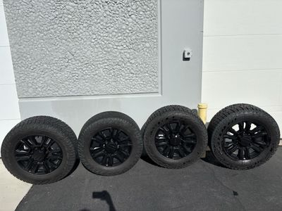 2022 Black Denali 20” wheels