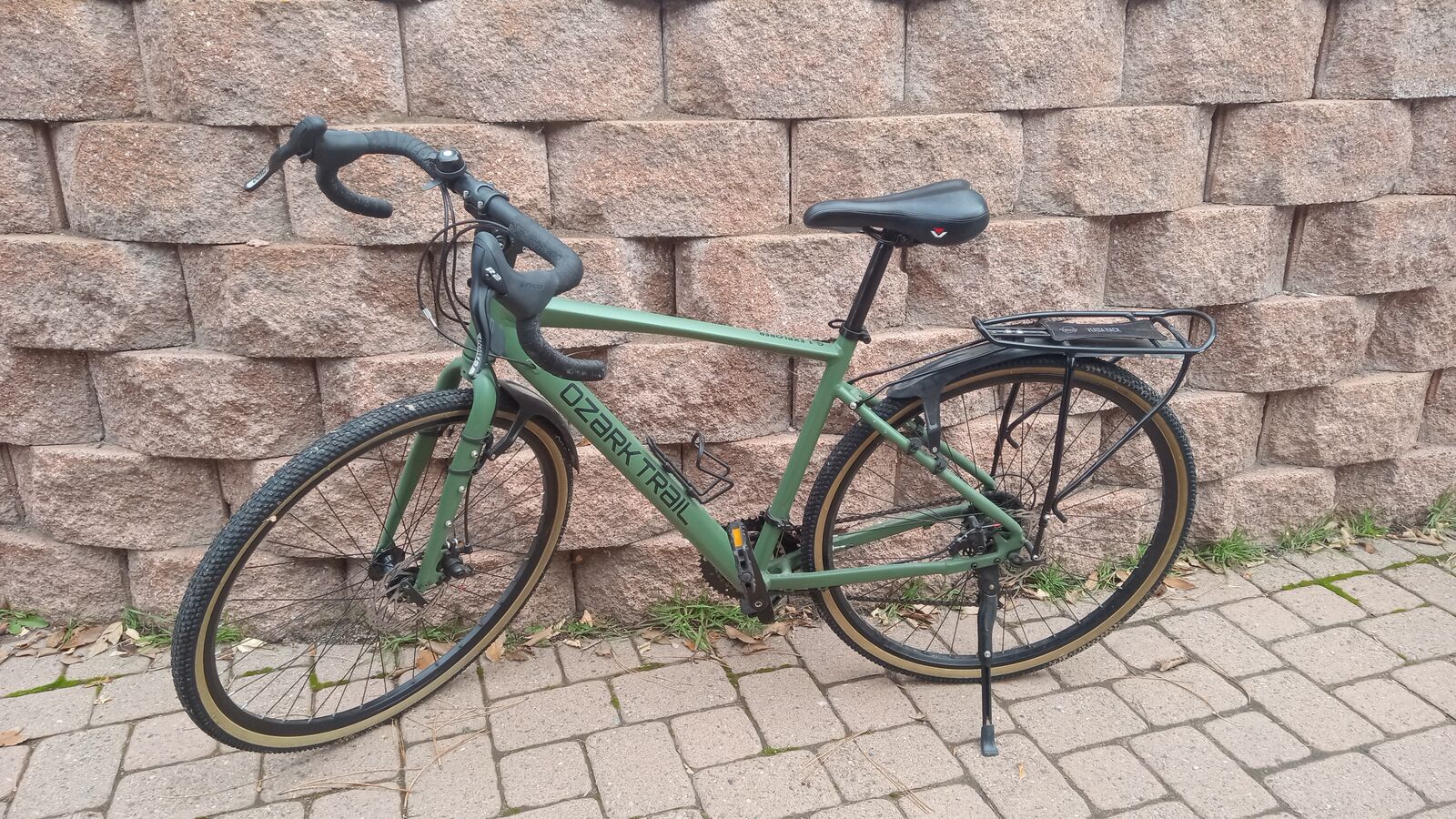 Ozark Trail Gravel Bike (Medium)