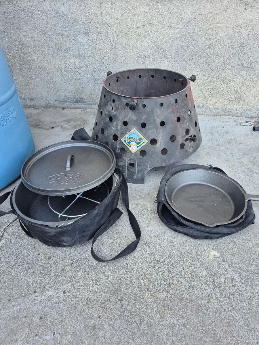 Dutch oven set and volcano