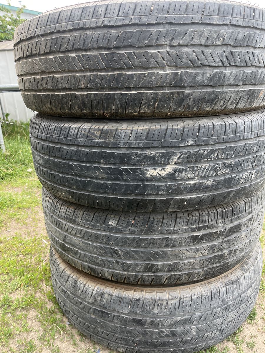 255/70R18