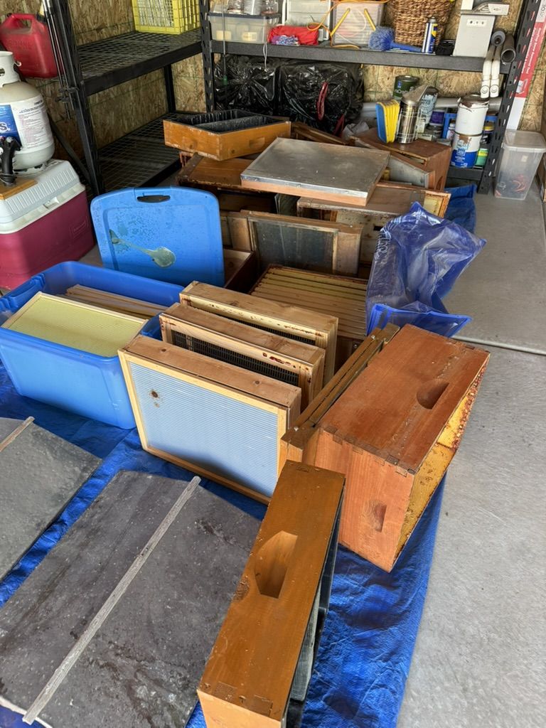 Beekeeping Equipment and Multi-Tiered Hives (4)