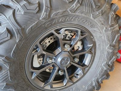 Polaris RZR XP 1000 Wheel & Tire - Maxxis Carnivore 30x10.00R14