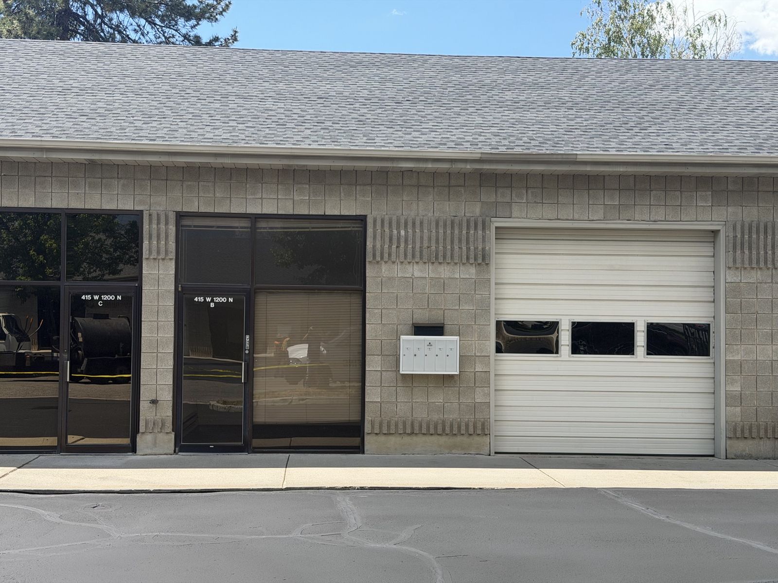 Orem office warehouse space.