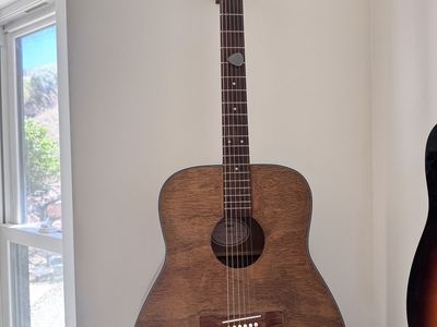 Yamaha Acoustic Guitar
