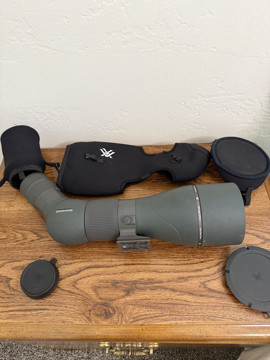 Vortex Razor HD 27-60x85 Angled Spotting Scope