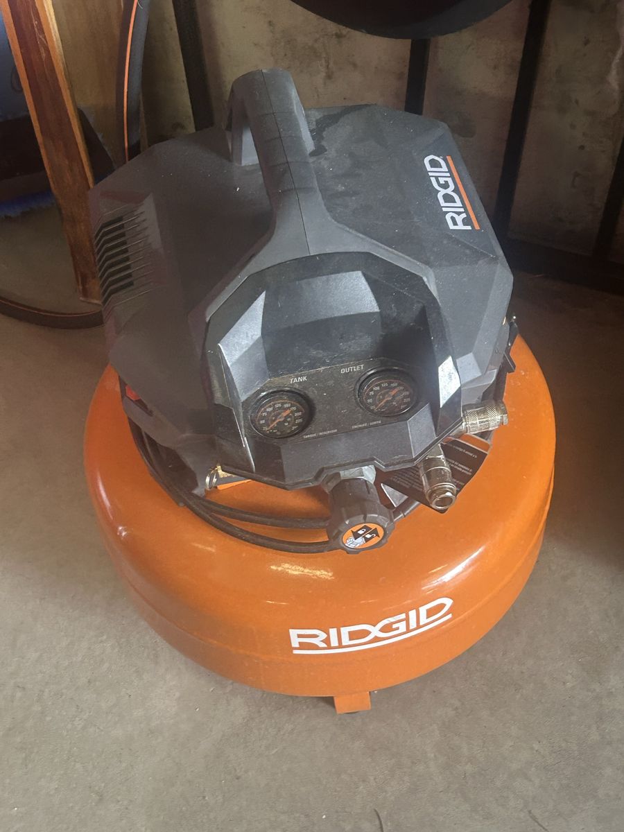 RIDGID Portable Electric Air Compressor - Ideal for home projects & DIY