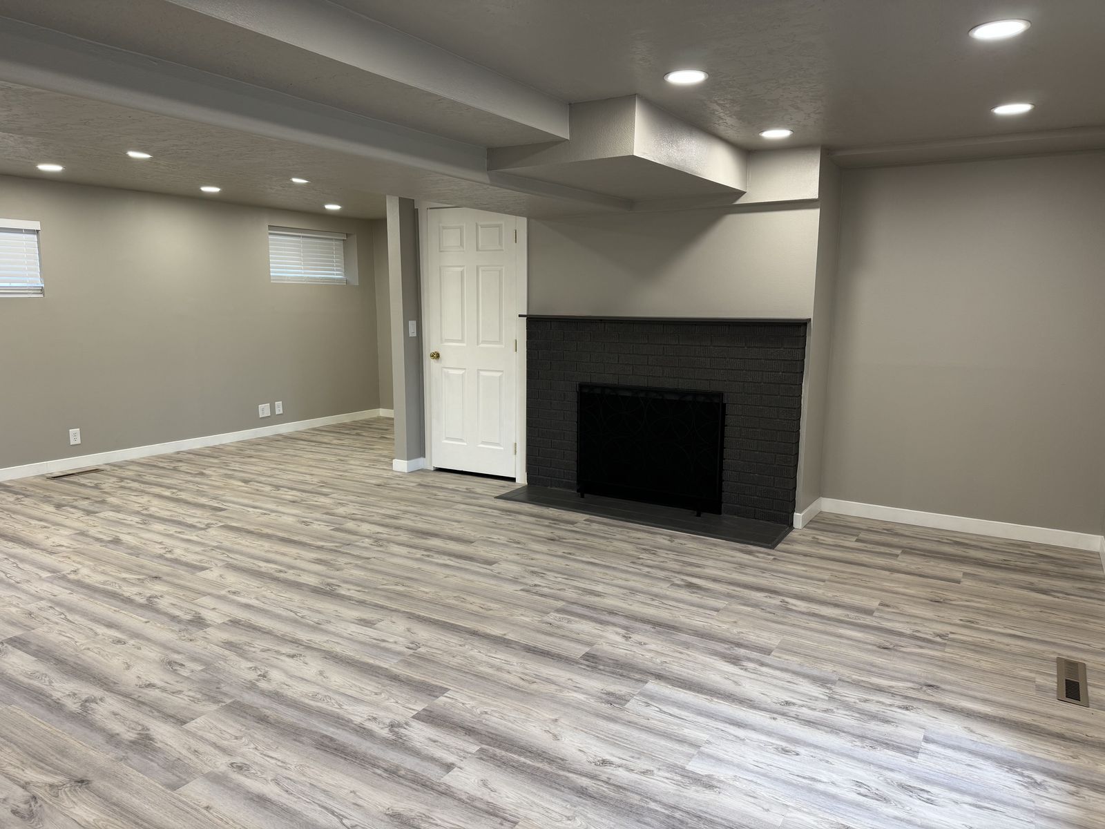 Main image 11