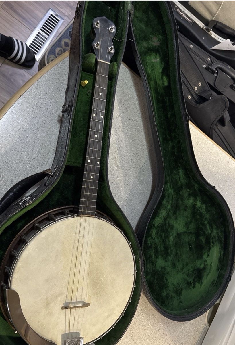 Vintage 4-String Tenor Banjo w/ Hard Case – 1920s–1930s Era