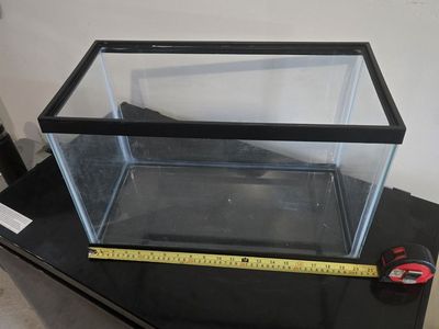 10 GALLON AQUARIUM