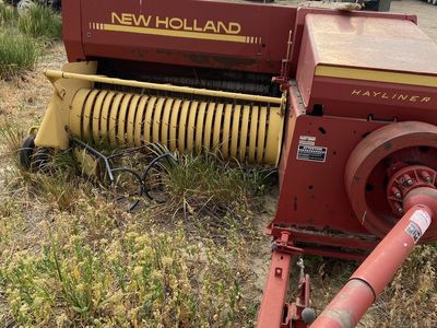 New Holland 426 baler