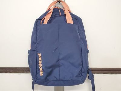 Patagonia Backpack - Navy/Peach