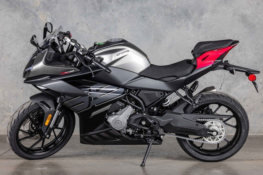 2026 CFMOTO 300SS
