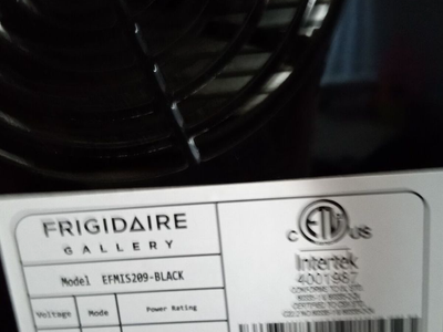 Cosmetic fridge Mini Frigidaire or six-pack cosmetics fridge with led makeup mirror dorm room perfect portable