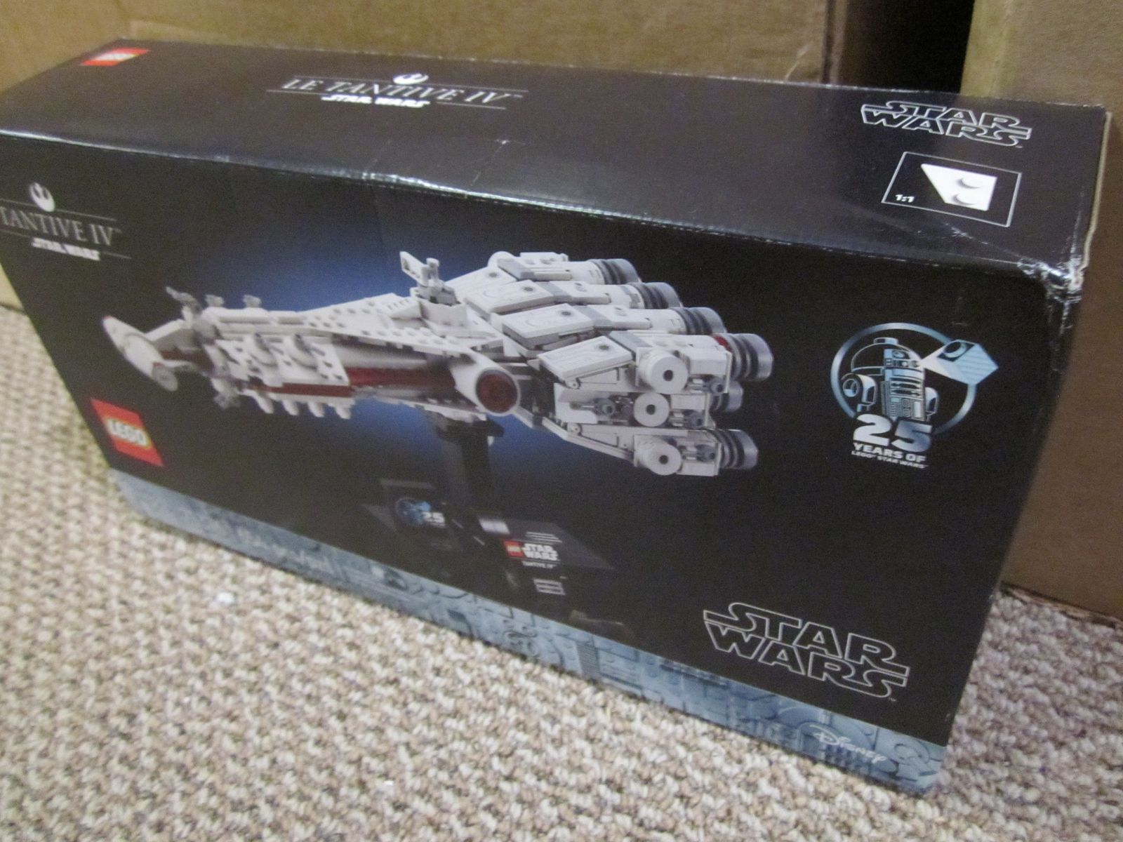 Dinged-up box, Lego 75376 Star Wars Starship Collection Tantive IV Sealed