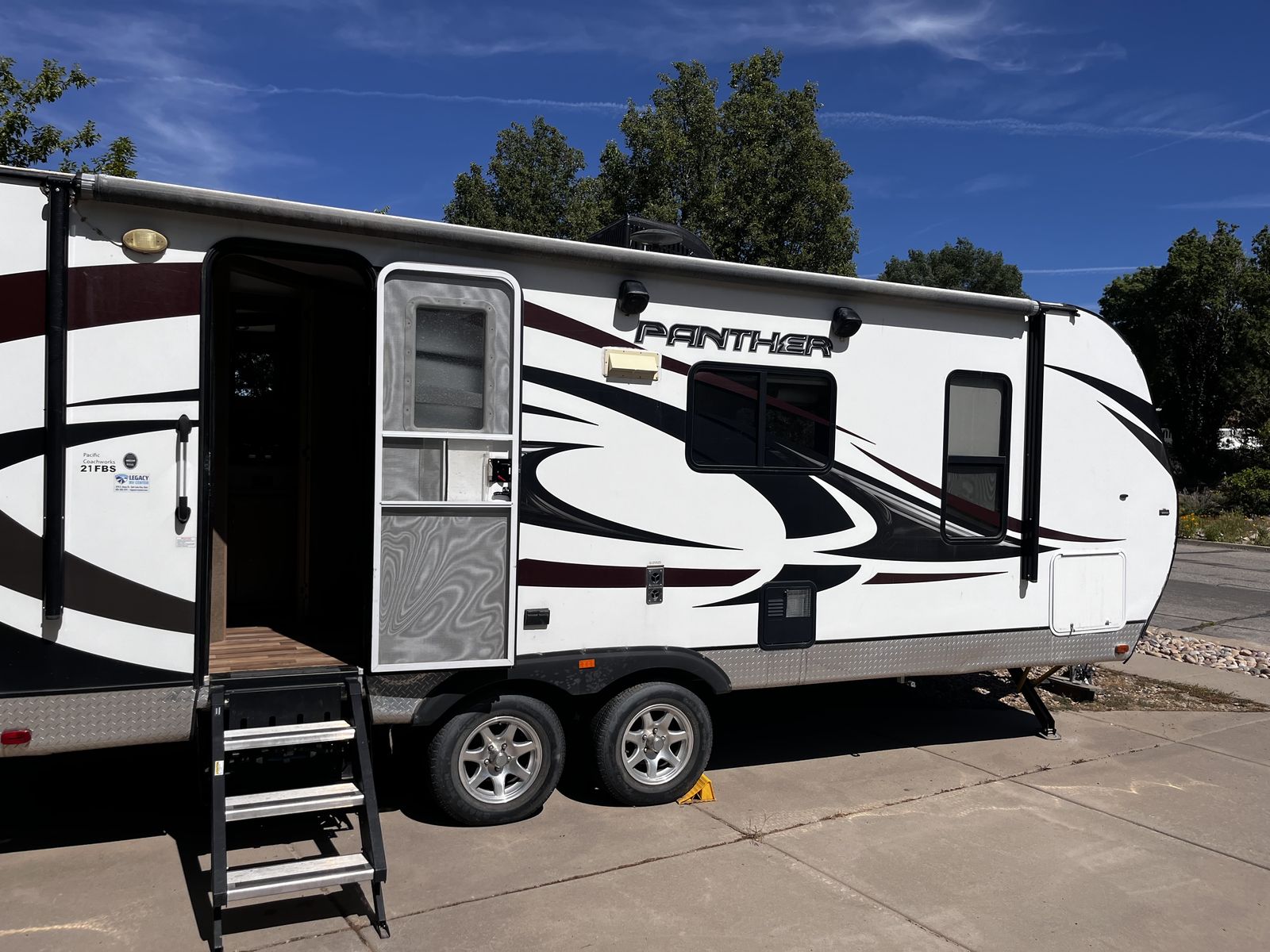 2016  Pacific Coachworks 21' Travel Trailer