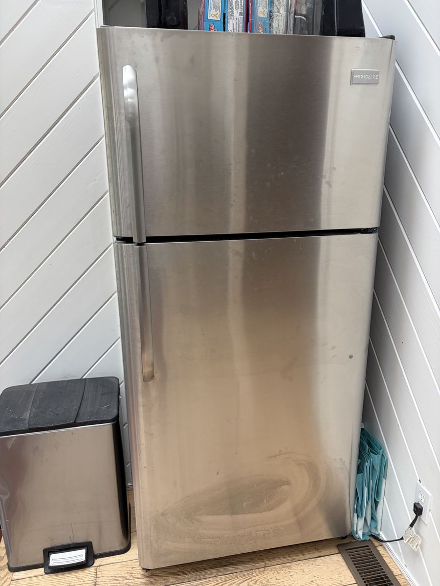 Fridge / Freezer