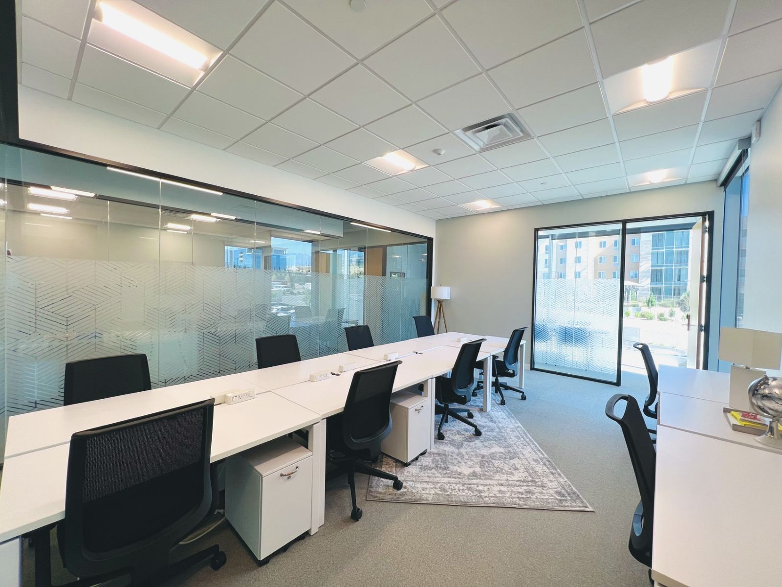 Maximize Productivity: Get Your Ideal Office Today!