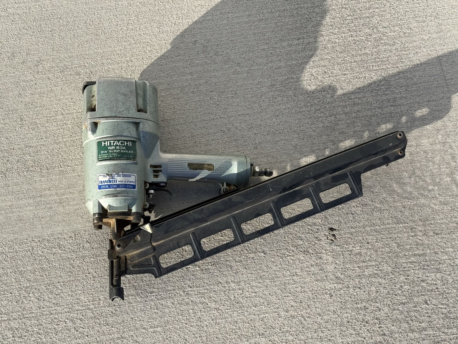 Hitachi NR83A5 Framing Nailer, Pro-Preferred Pneumatic Power Nailer & Framing Tool