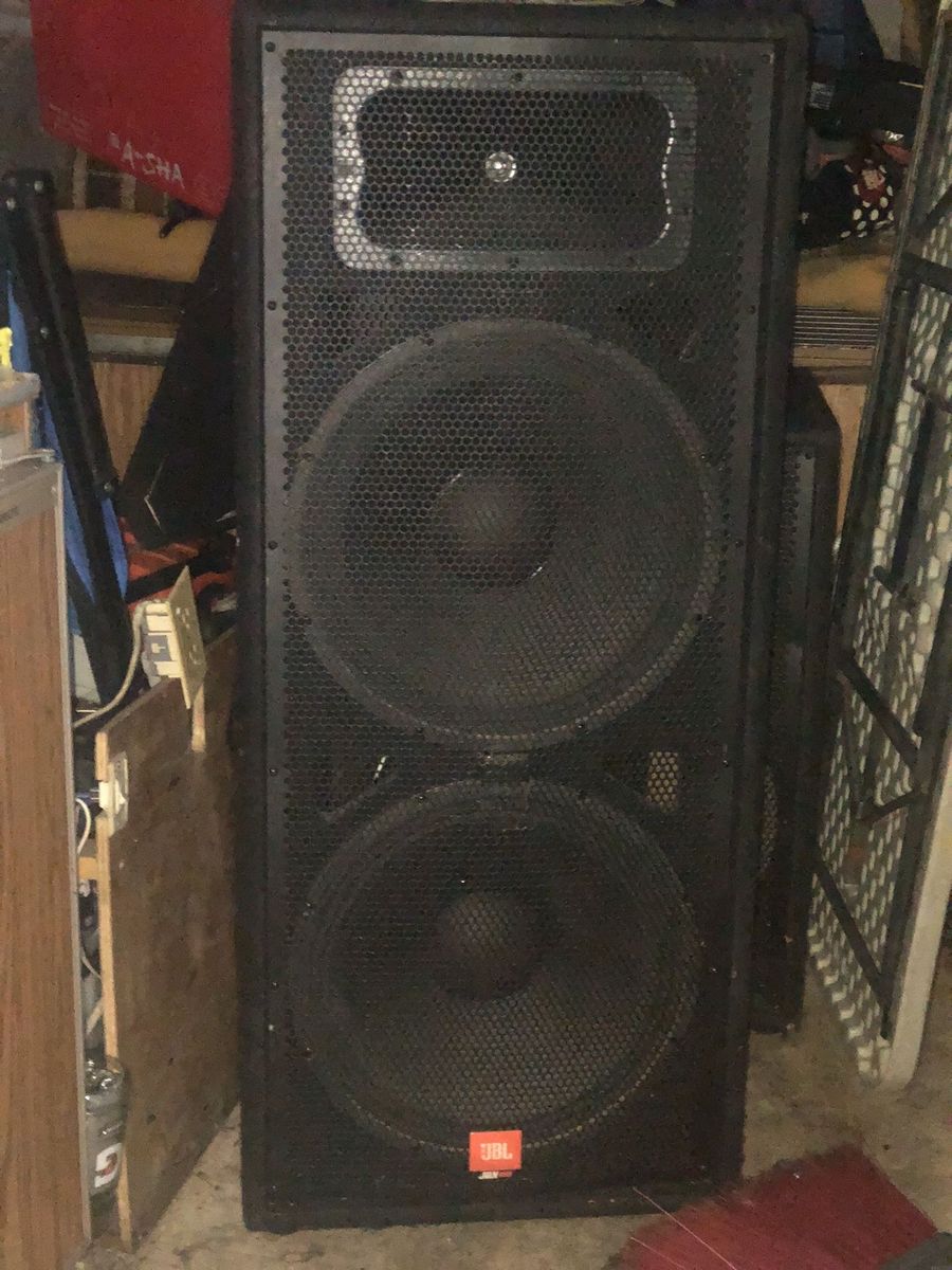 JBL JRX100 Dual 15-Inch Passive PA Speaker Cabinet