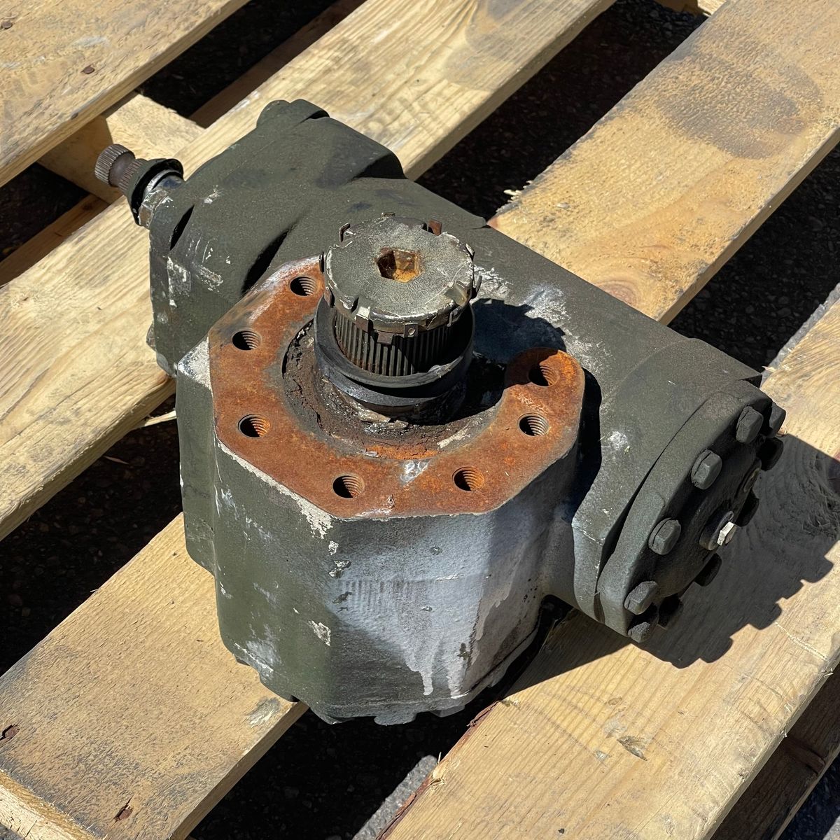 OSHKOSH Sheppard Hydraulic Steering Gear Box (M110SAB2 ?) (Used)