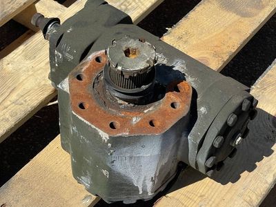 OSHKOSH Sheppard Hydraulic Steering Gear Box (M110SAB2 ?) (Used)