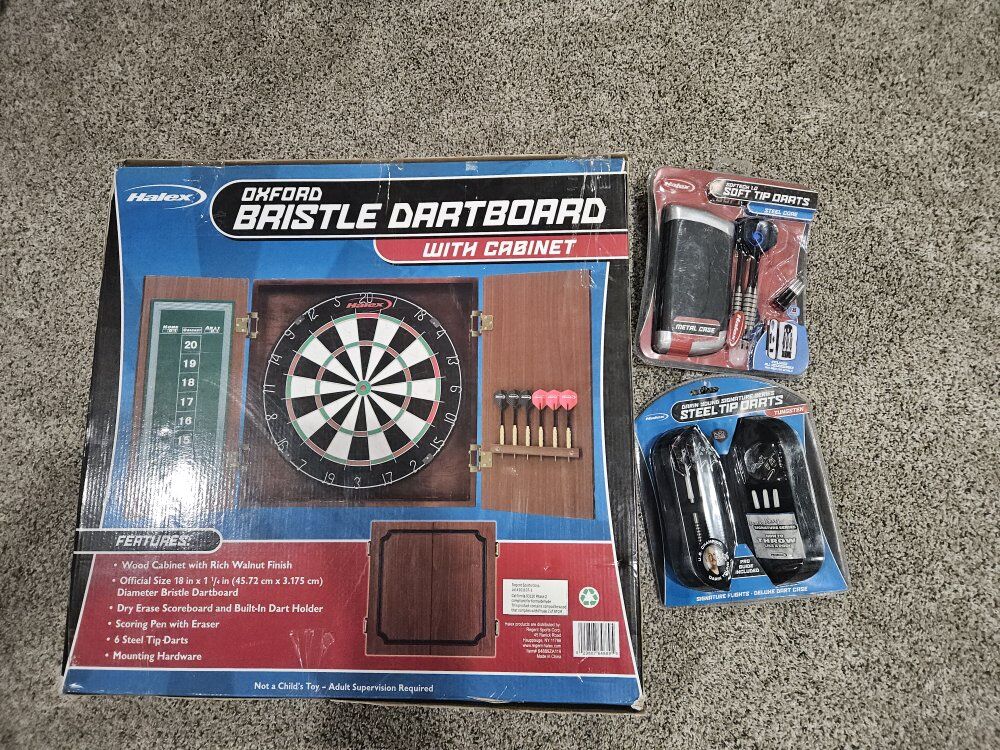 bristle dartboard with cabinet and extra darts