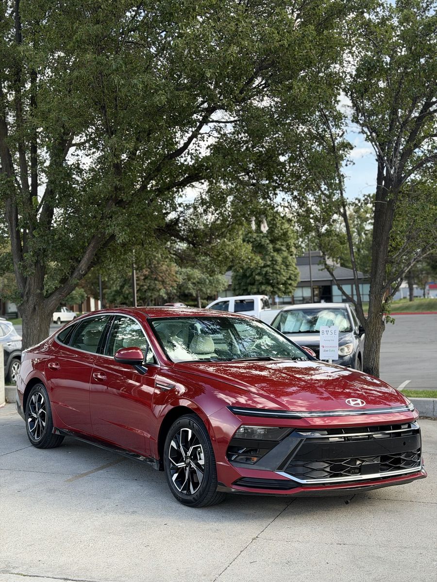 2025 Hyundai Sonata Hybrid