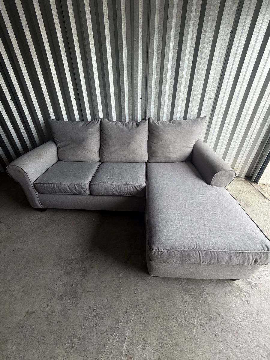 Gray couch with reversible chaise - Free delivery!