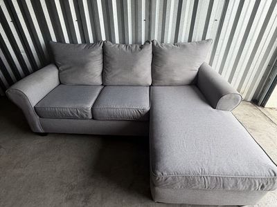 Gray couch with reversible chaise - Free delivery!