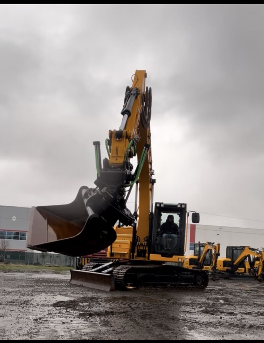 JCB 150X with SteelWrist