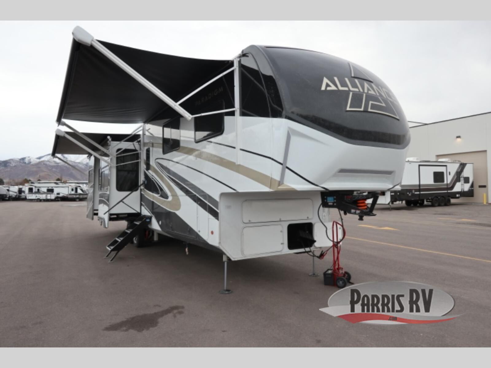 New 2025 Alliance RV Paradigm 375RD