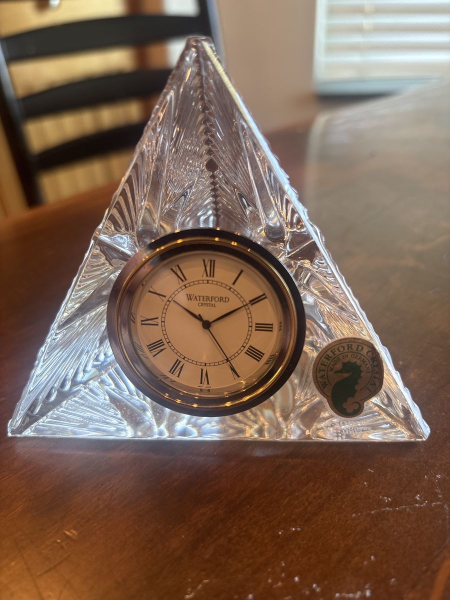 Crystal clock