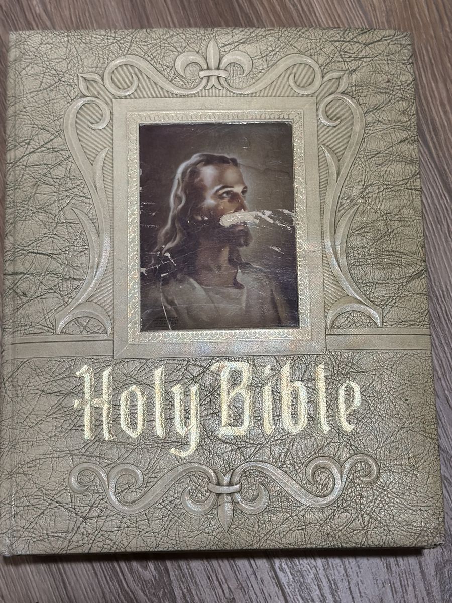 The New Standard Alphabetical Indexed Holy Bible King James Version Red Letter Edition