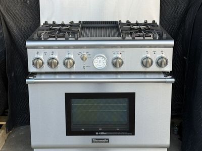 Thermador 36 dual fuel range PRD364ELG