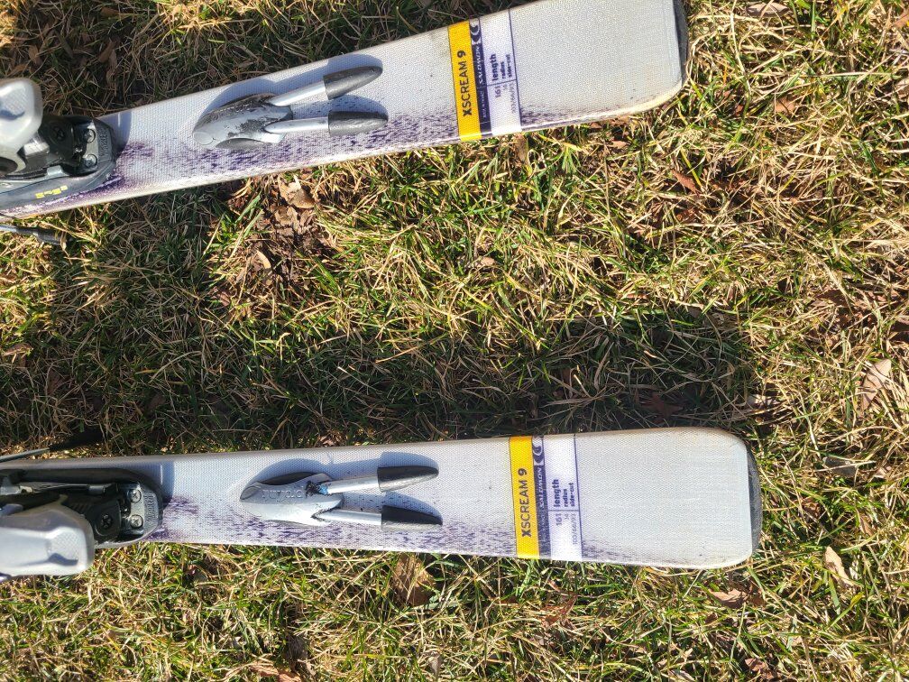 161cm skis, also have boots