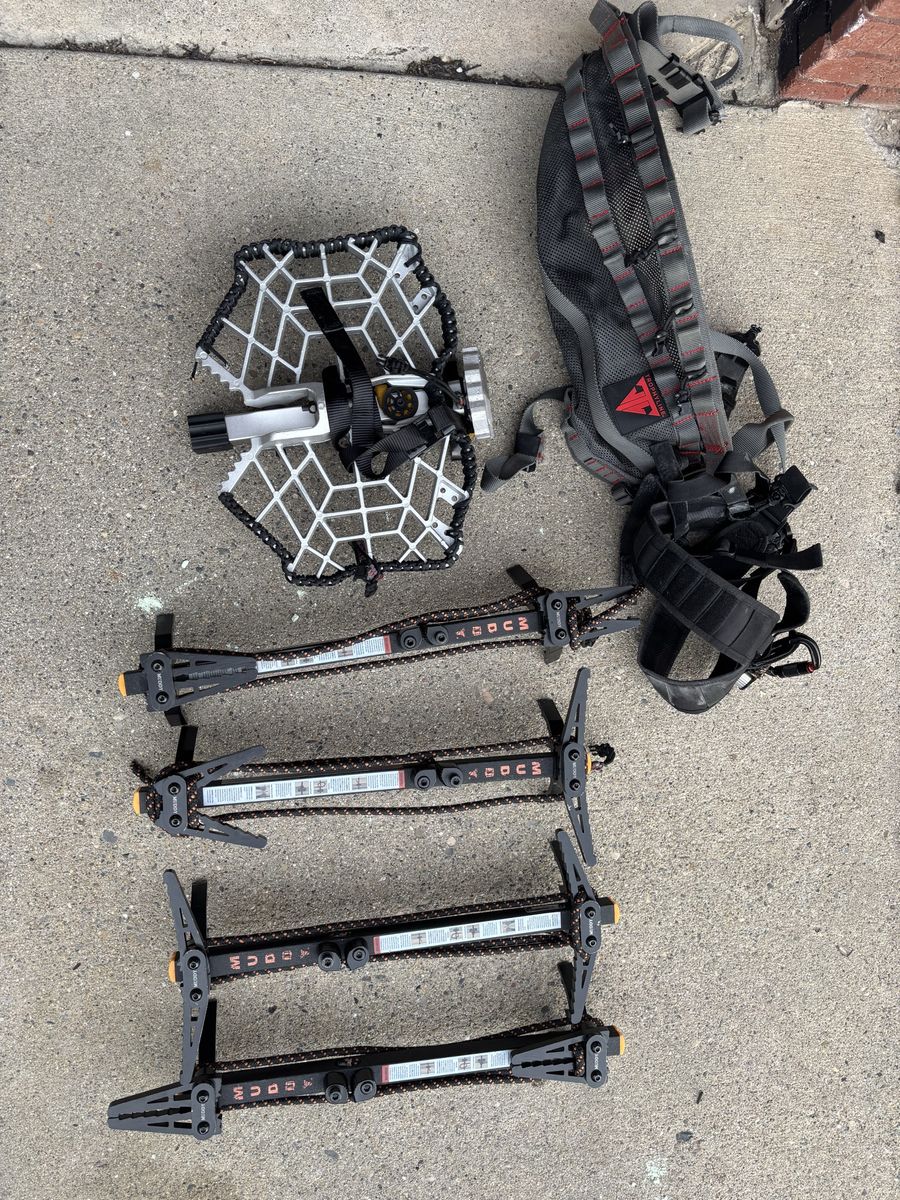 Saddle Hunting Kit W/ Climbing Sticks and Platform