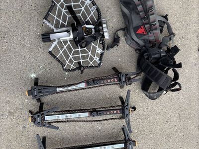 Saddle Hunting Kit W/ Climbing Sticks and Platform