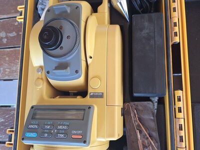 GTS-300 TOPCON ELECTRONIC TOTAL STATION
