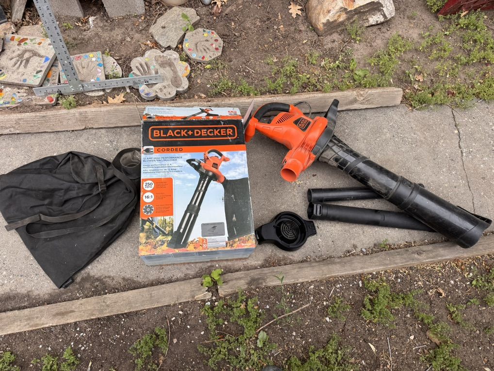 Leaf Blower And Mulcher And Vacum