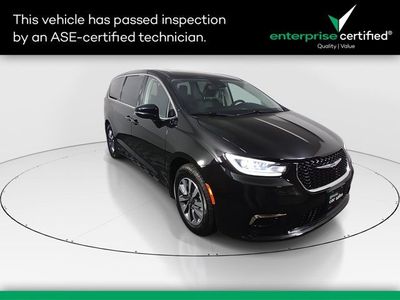 2024 Chrysler Pacifica Plug-In Hybrid Select