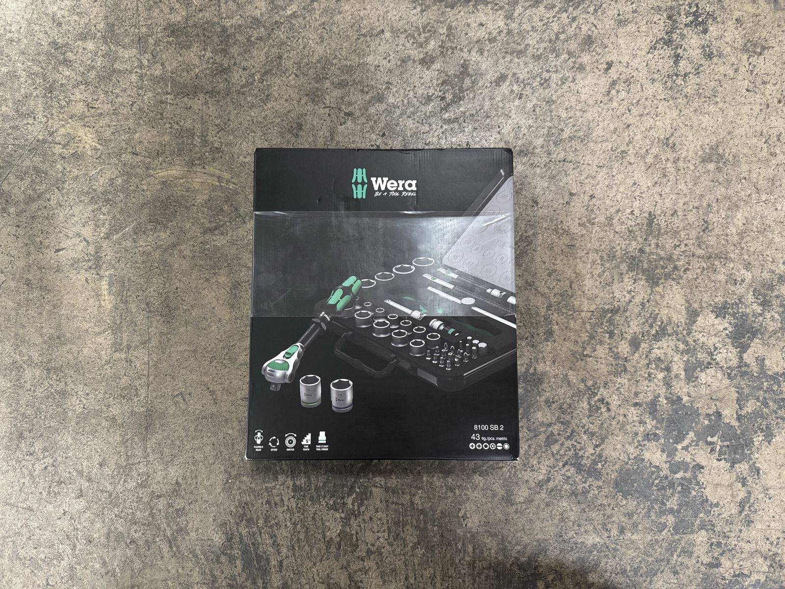 New Wera Zyklop 8100 SB 2 Ratchet and Socket Set 3/8 Inch 43-Piece Metric