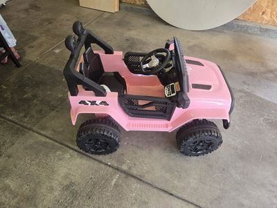 Need gone Pink 4x4 Kids Ride-On Truck for sale – $30!