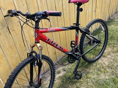 Trek 4100 Alpha Mountain Bike - Red/Black, red Seat - Used