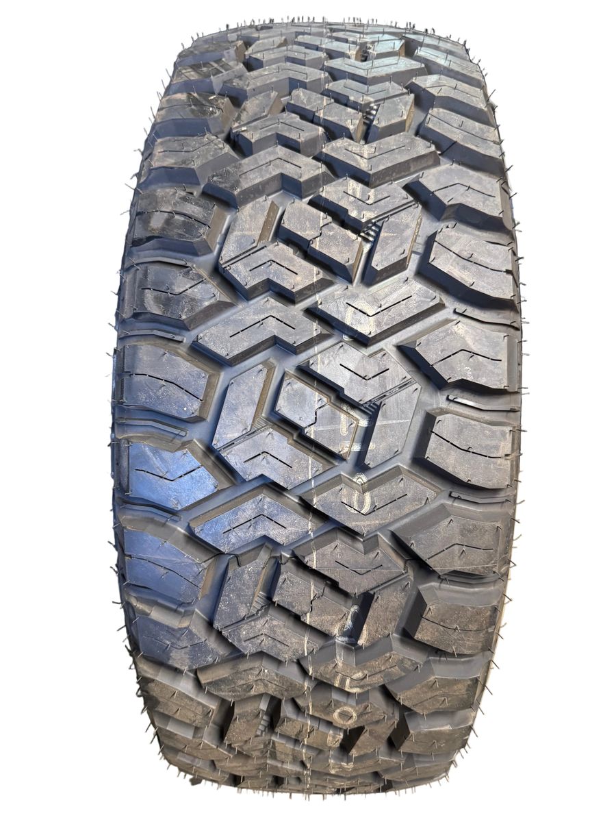 2 NOS FURY COUNTRY HUNTER R/T BSW LT 35 12.5 18 123Q 10PLY RUGGED TERRAIN TIRE RT35125018A