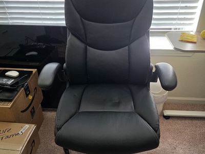 Standing desk and office chair