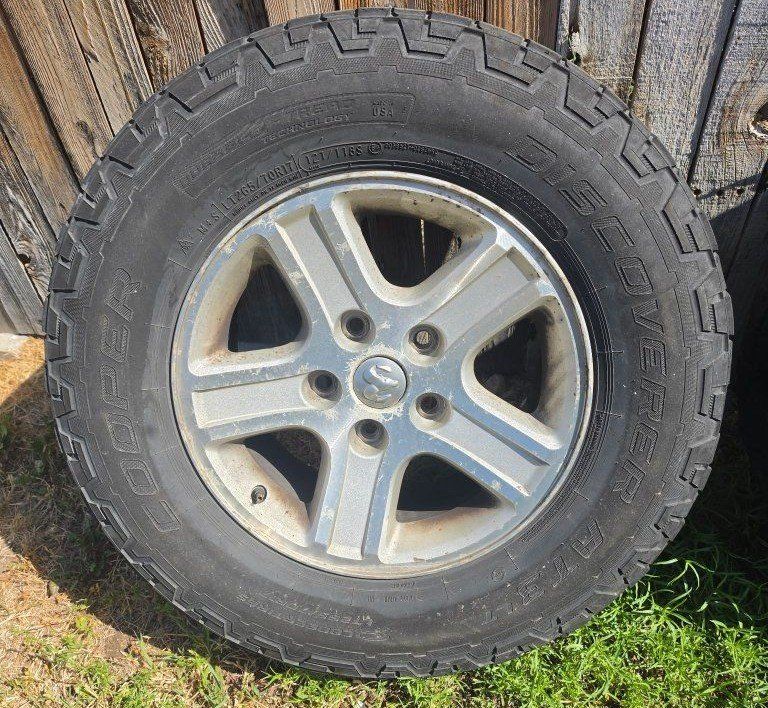Cooper Discoverer AT3 LT Tires with Rims - all 4 (P265/70R17)