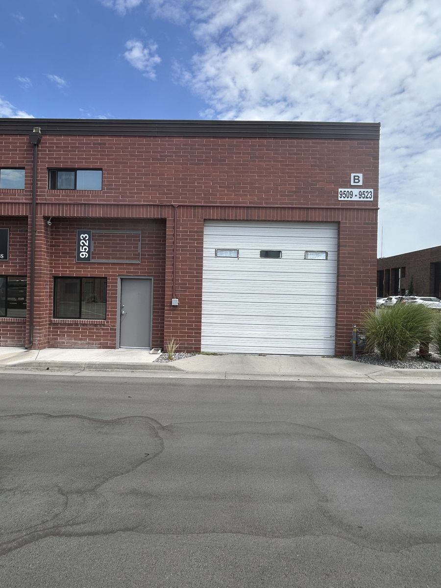 1,200 Sq. Ft. Light Industrial Space for Lease in Sandy