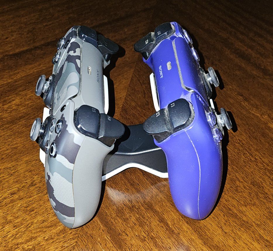Main image 6