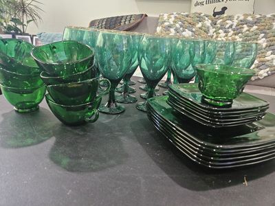 China - Vintage Anchor Hocking Forest/ Emerald Green