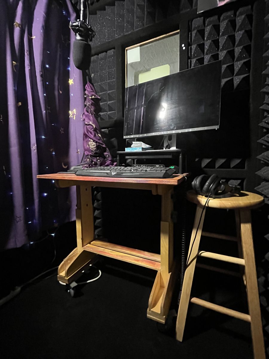 Main image 6